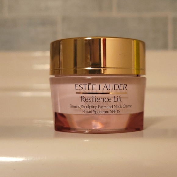 Estee Lauder Resilience Lift